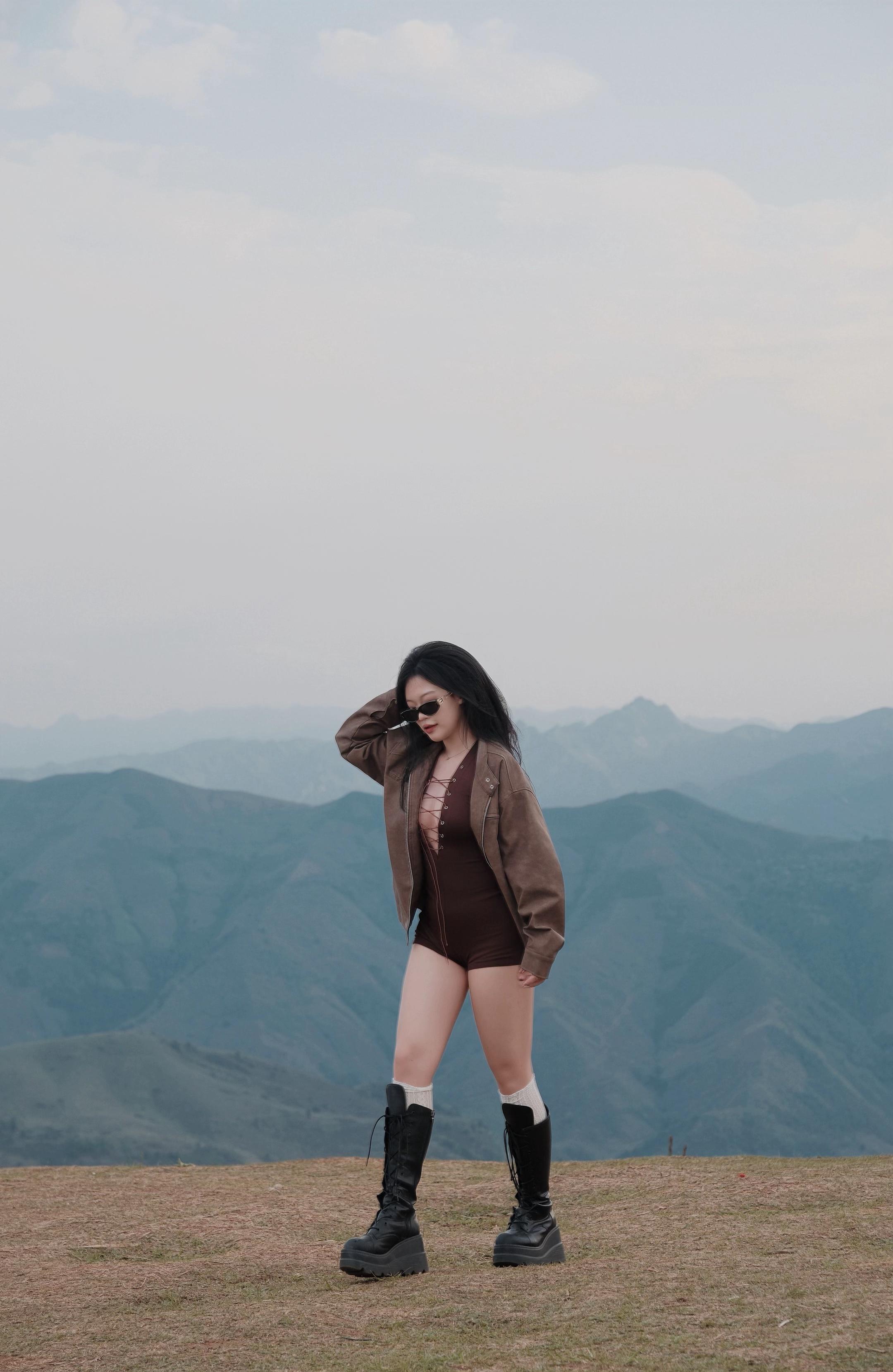 idol-tiktok-linh-bong-gioi-thieu-phong-cach (3)