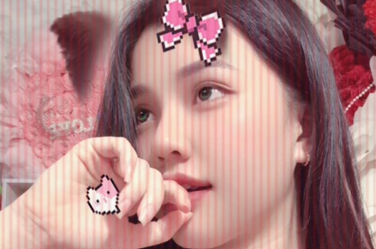 Idol TikTok Sóc Xinh Yêu – Vẻ Đẹp Dễ Thương Kết Hợp Phong Cách Cuốn Hút Trên TikTok Live