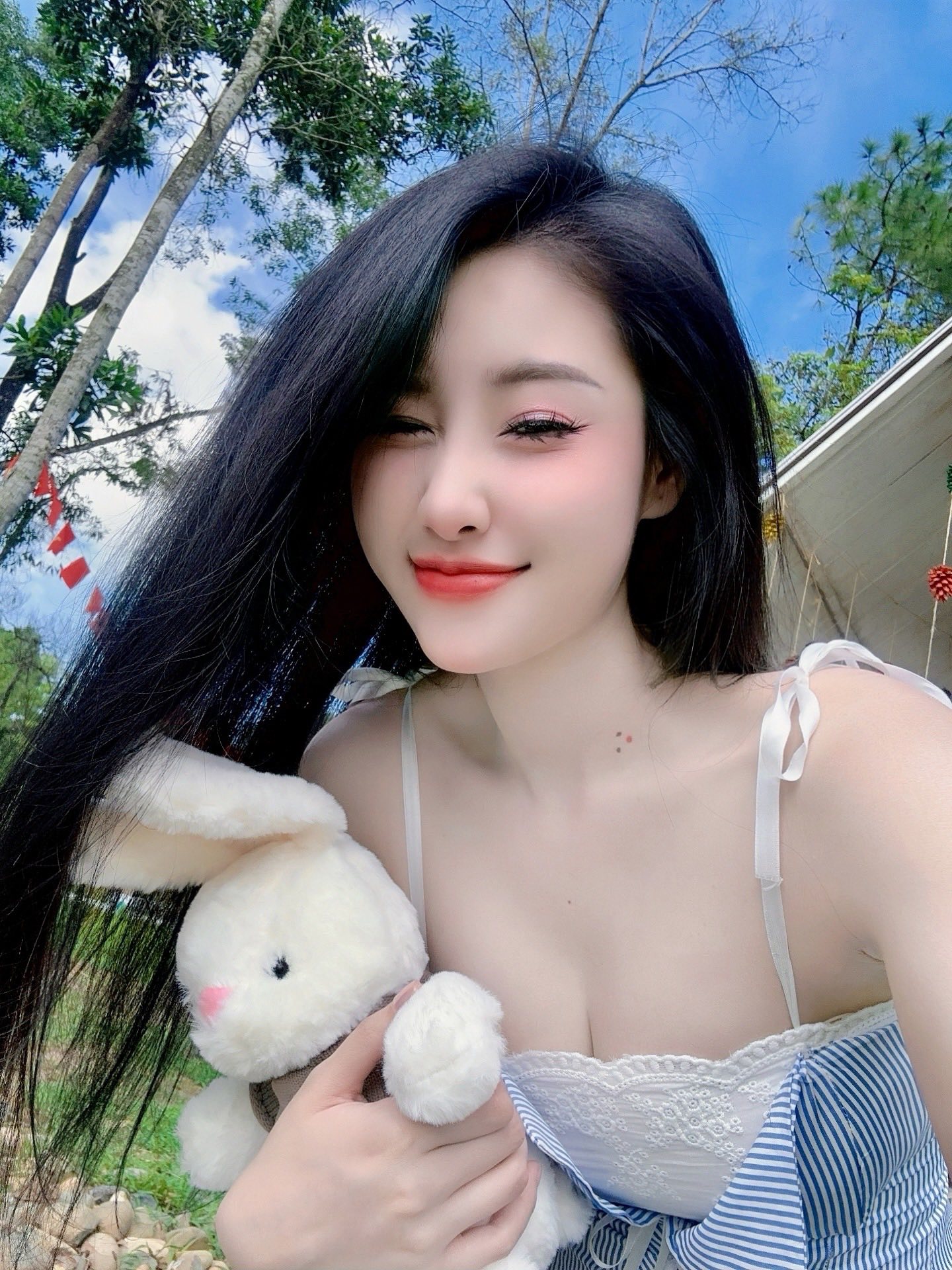 idol-tiktok-embe-tina-live-dance (7)