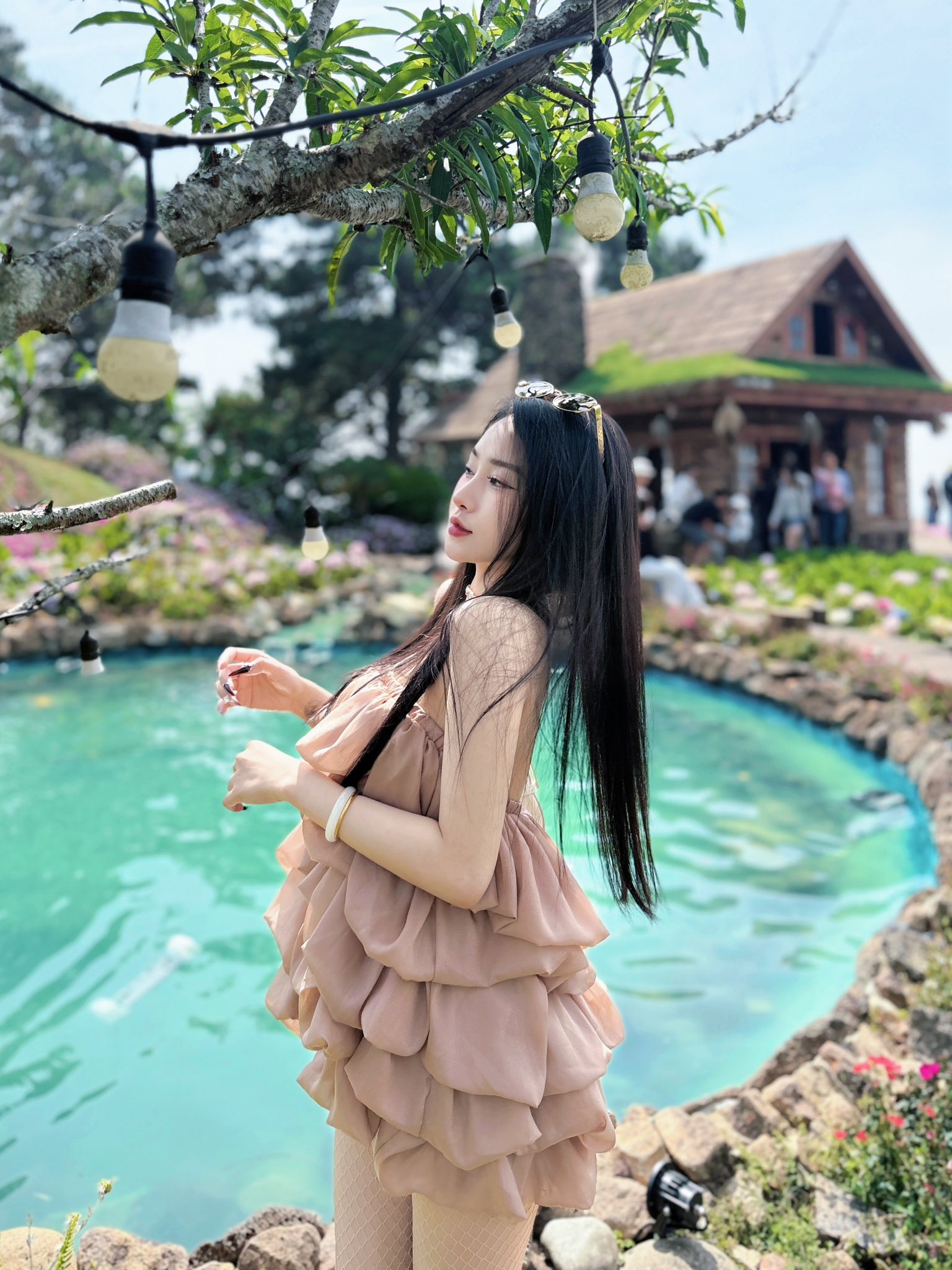 idol-tiktok-embe-tina-live-dance (10)