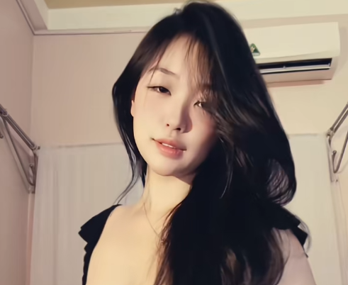 Idol tiktok Linh Bong