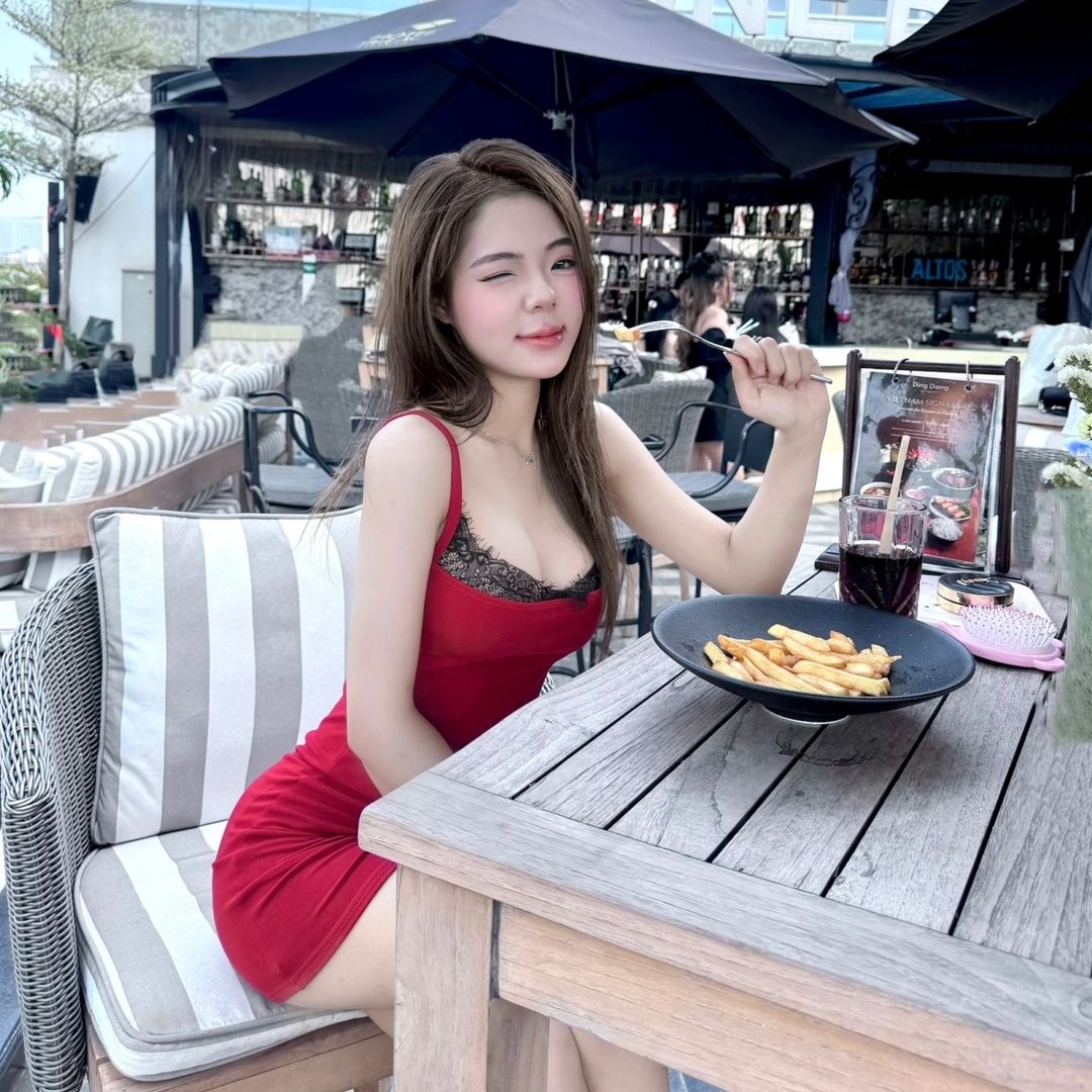 Idol Tiktok Bong iuiu