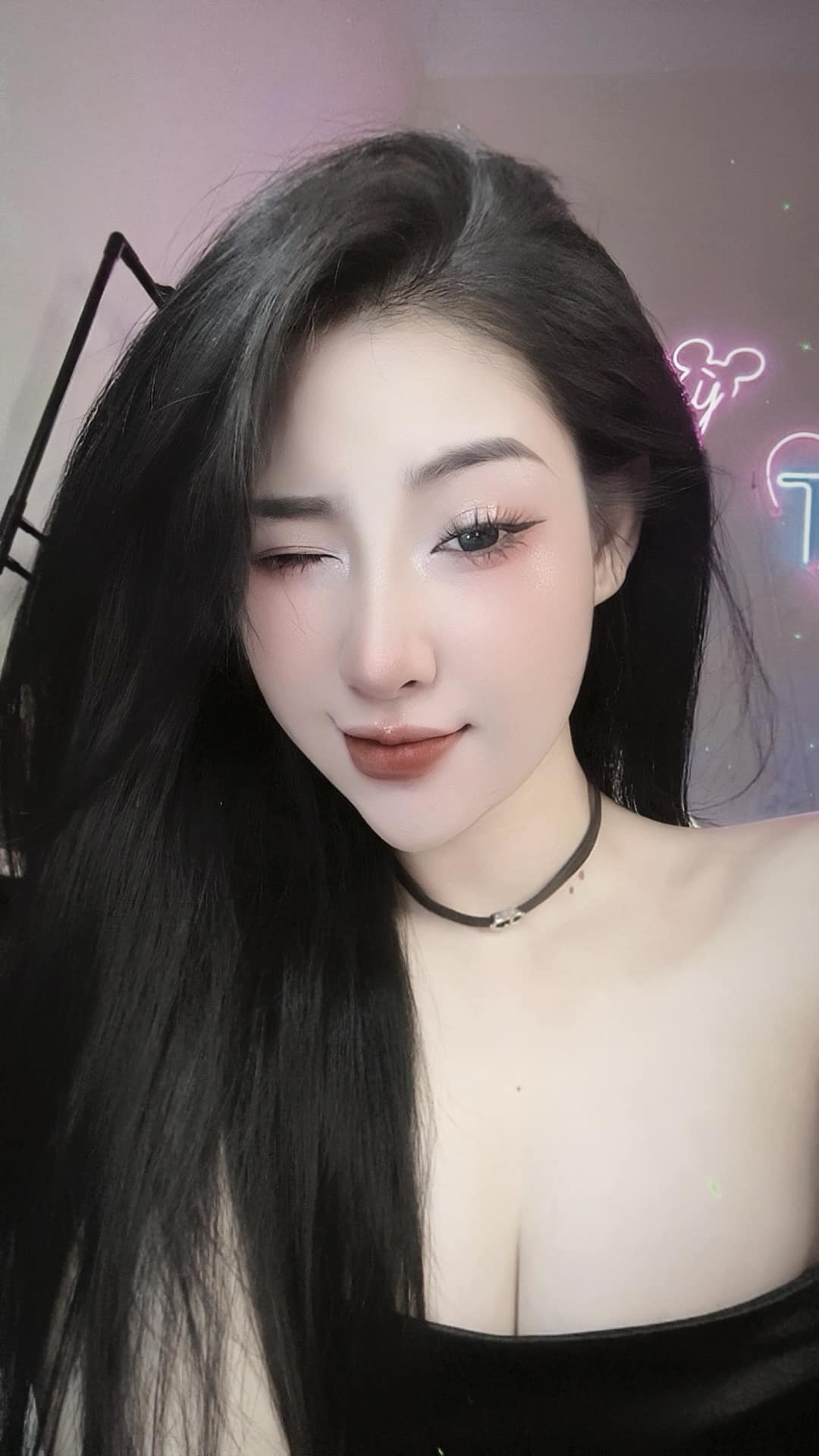 Idol Tiktok Embe Tina
