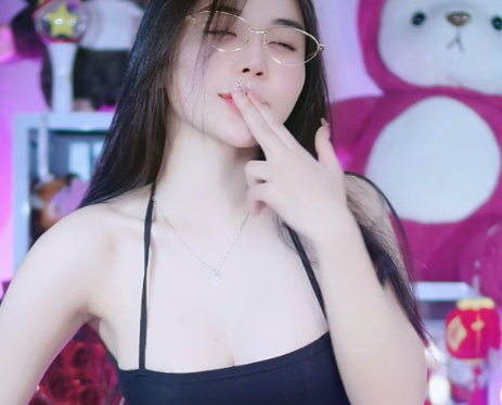 Idol TikTok Lin Linn Nhảy Sexy Cuốn Hút