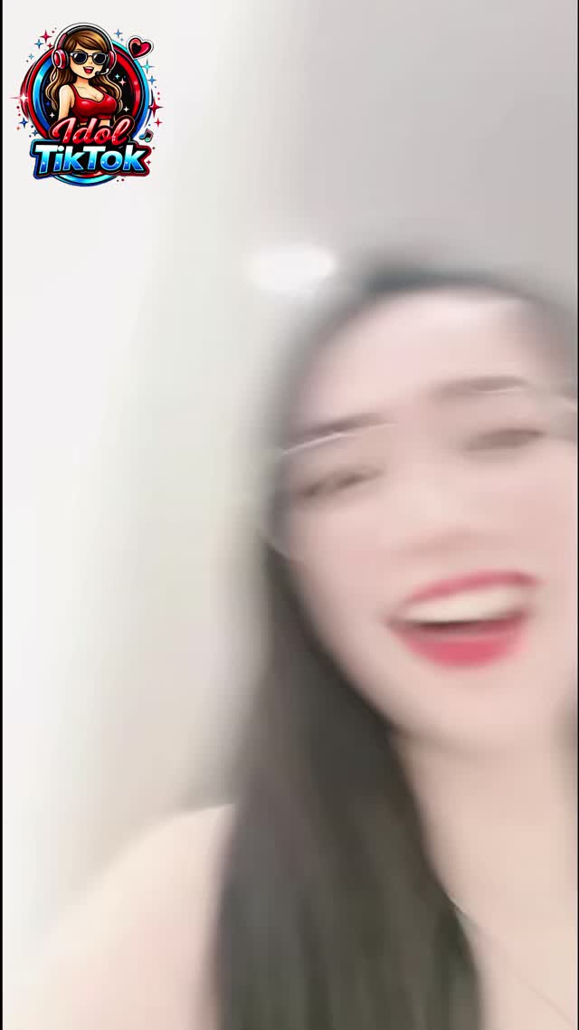 TikTok Live Diệu Chivas Dance Tại Khu Vực Thang Máy Thu Hút Sự Quan Tâm Của Người Xem